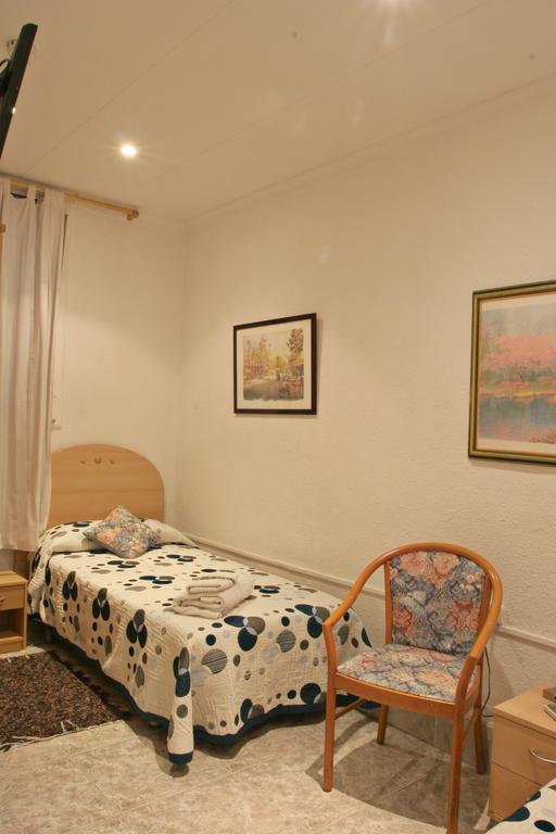 برشلونة Hostal Aribau المظهر الخارجي الصورة